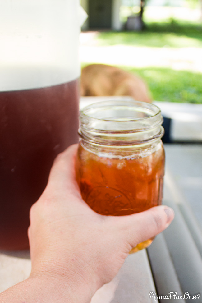 Nothing refreshes quite like sweet sun tea in the summer. It's SO easy to make-- with just 2 ingredients and some water! Make summer a little bit sweeter with this refreshing beverage.