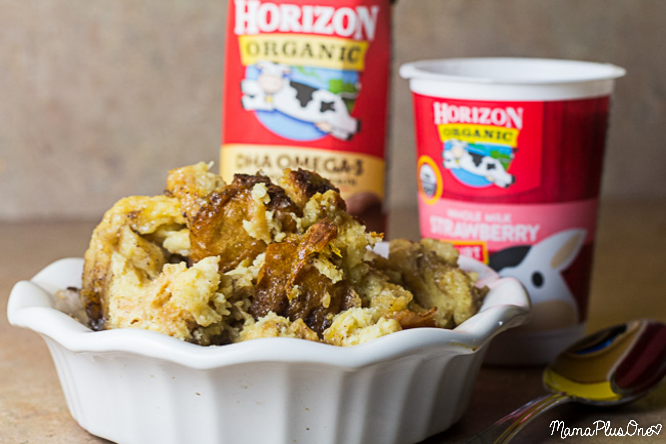 Back to School means getting back in the swing of things. Beat the morning rush with this easy French Toast Casserole! This overnight slow cooker french toast casserole is made in your crock pot so you don't have to worry about scrambling for breakfast the next morning. Plus, it's made with ingredients you can feel good about, like organic peaches or Horizon Organic products (which are also great for tossing in lunchboxes!) #HorizonHappiness [ad]